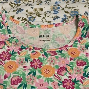 Short Sleeved Summer Tops Multicolor, size xxl (sold all together)